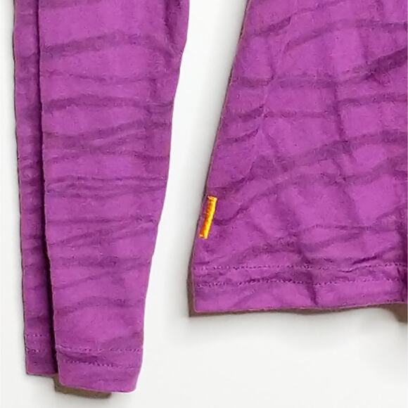 Lucy Zig Zag Post Practice Shirt - Size S - EUC - Picture 5 of 8